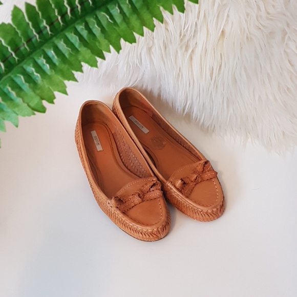 Geox Shoes - SOLD!! Geox Respira Camel Woven Leather Flats